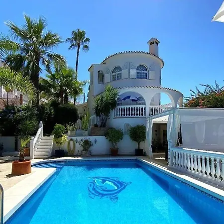 Villa Am Meer,Grosser Pool,4 Sz,Naehe Strand Undcity Holiday home